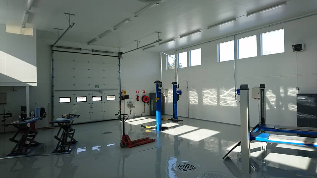 hallli ja tuotantotilat refet